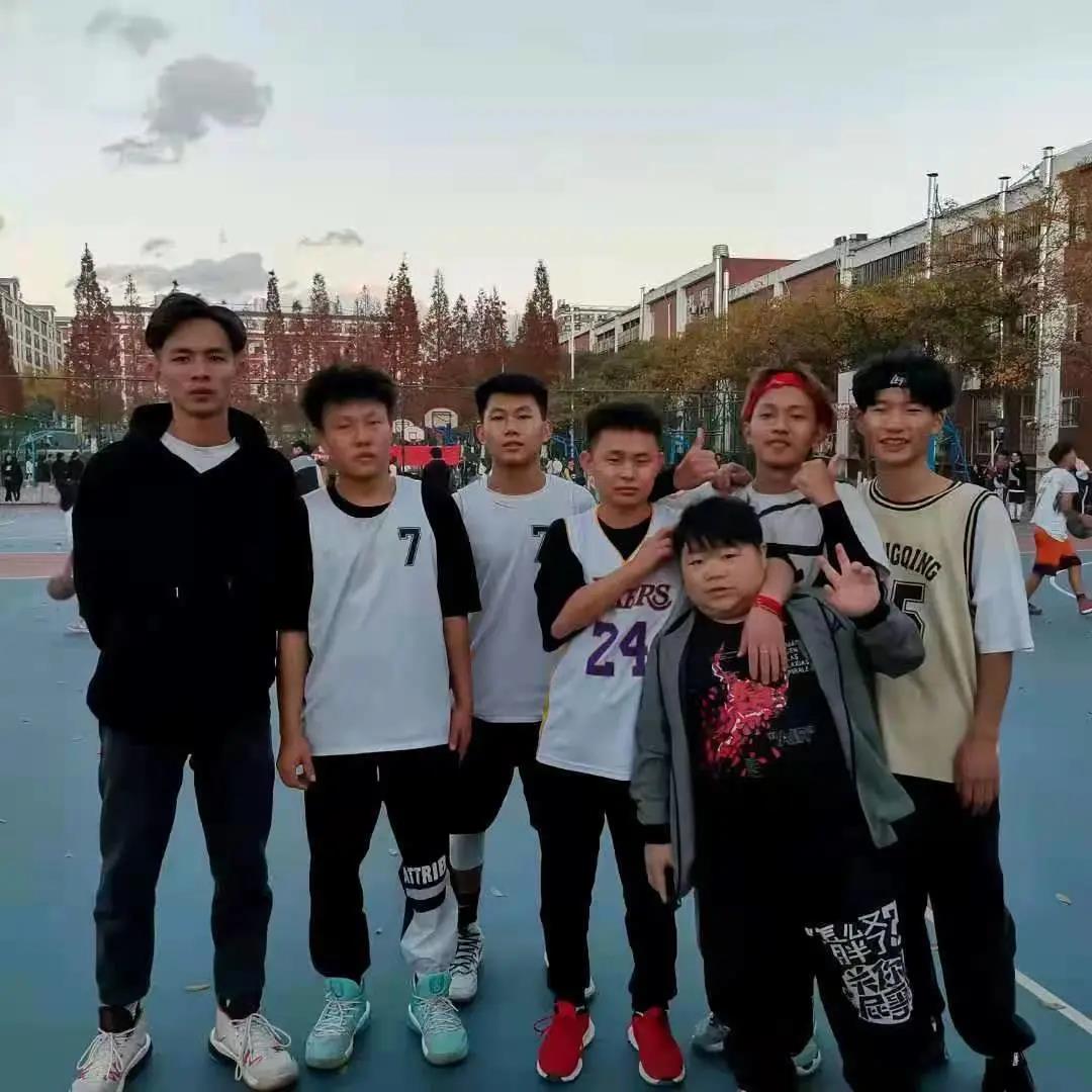 以球会友,促进交流7.jpg 以球会友,促进交流7.jpg