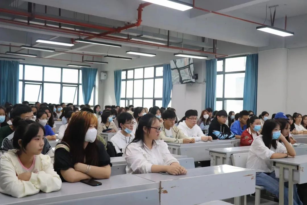 开学第一课｜2022级新生入学教育，与新生零距离交流 第 4 张