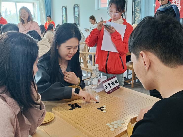 传承棋牌文化 领略棋牌魅力 | 云南经济管理学院开展首届教职工棋牌比赛 第 8 张 传承棋牌文化 领略棋牌魅力 | 云南经济管理学院开展首届教职工棋牌比赛 第 8 张