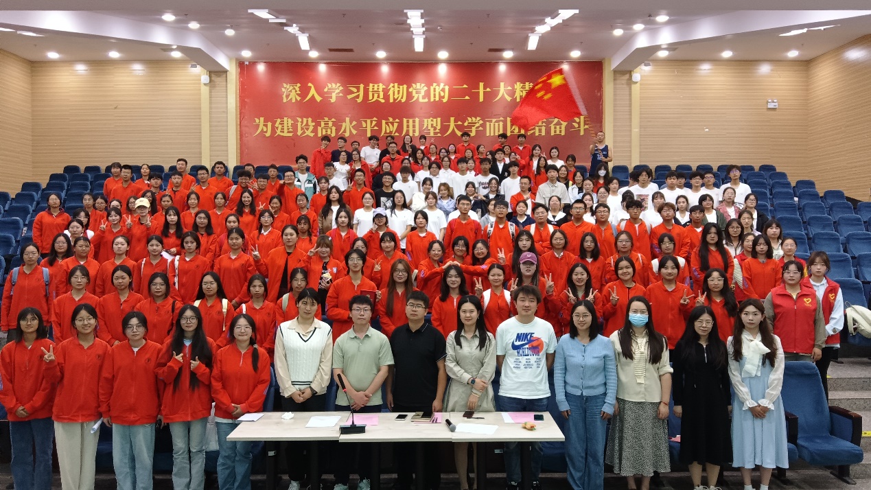 学院资讯 | 财会金融学院“青春为中国式现代化挺膺担当”诗朗诵比赛顺利完成 第 11 张