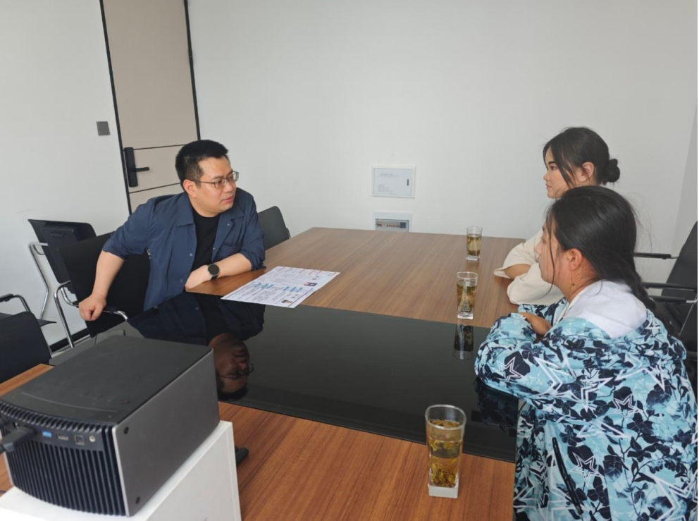 屏幕截图 2025-04-25 234107.png