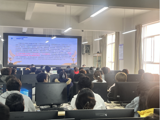 学院资讯 | 数智助力三创赛 协同共育电商才                                                                                                                     卓越财商                                                                                                                 第 2 张