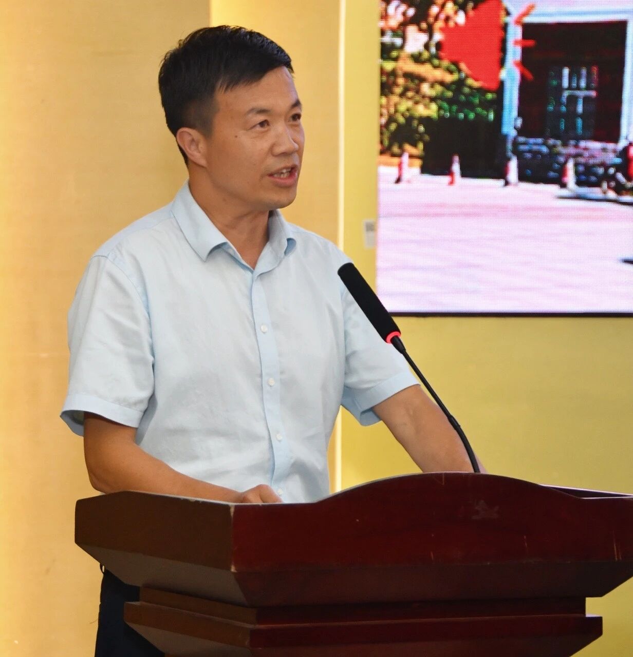 法商融合强基,梦想新程破局!财经商贸学院隆重举行2025级新生开学典礼 第 10 张 法商融合强基,梦想新程破局!财经商贸学院隆重举行2025级新生开学典礼 第 10 张