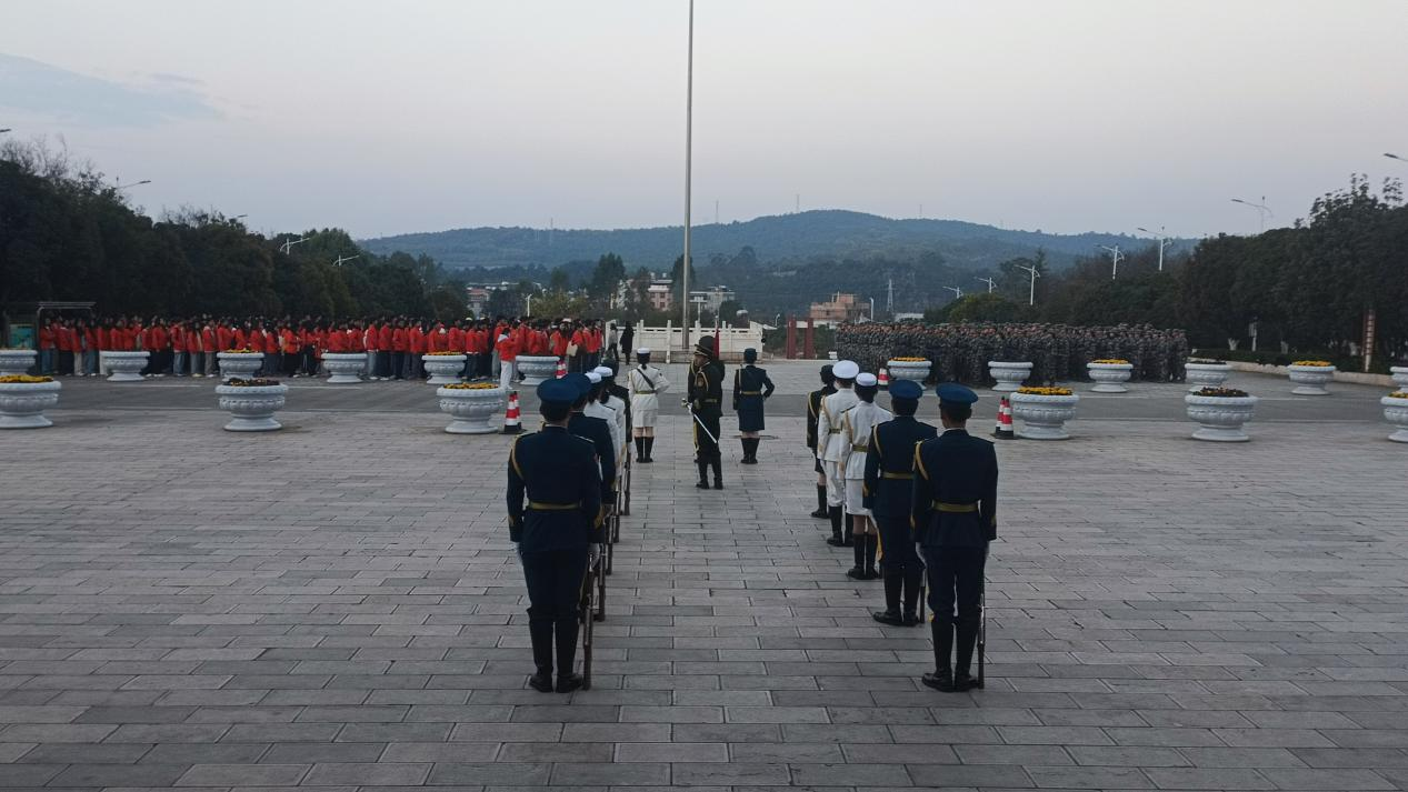传承雷锋精神 绽放志愿之光 | 财会金融学院举行升国旗活动 第 2 张