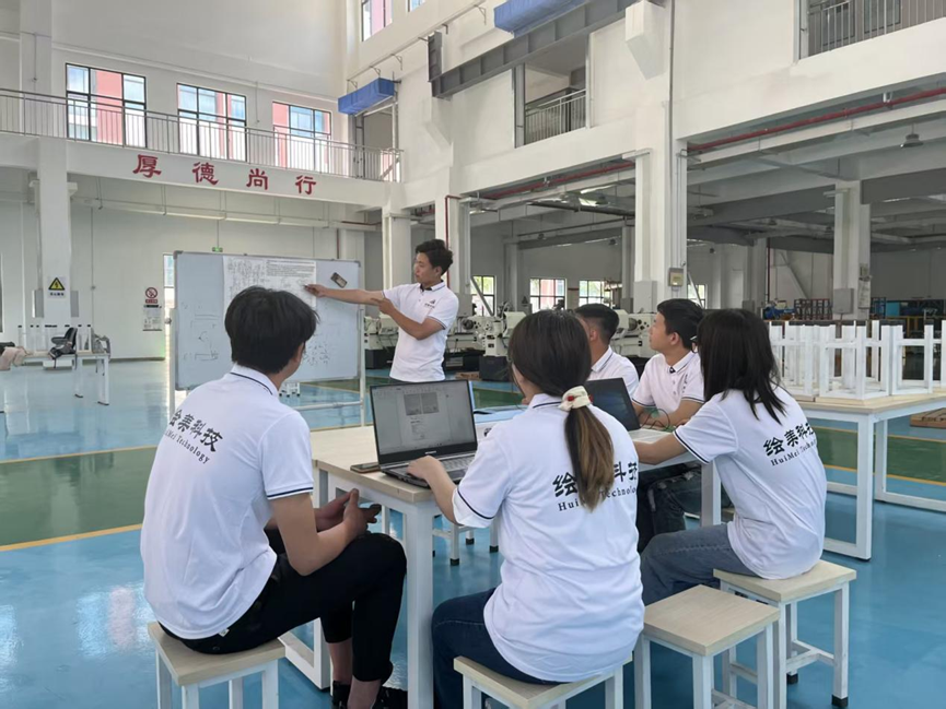 创新创业｜中国国际大学生创新大赛主赛道创业组国赛银奖：绘美科技团队 第 5 张