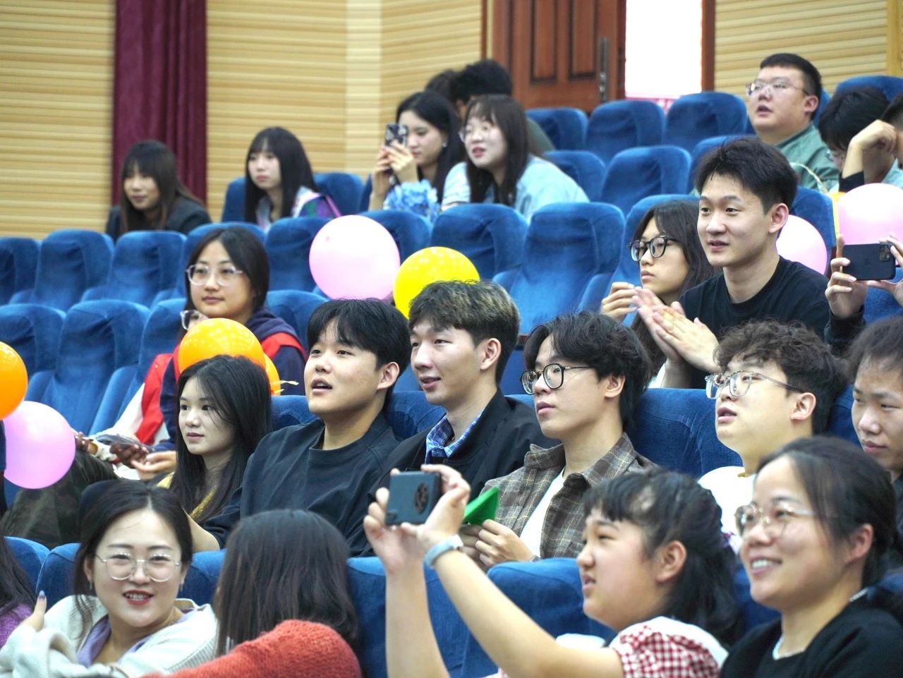 财不说再见！青春礼赞，逐梦起航 财会金融学院2025届毕业典礼圆满落幕 第 7 张