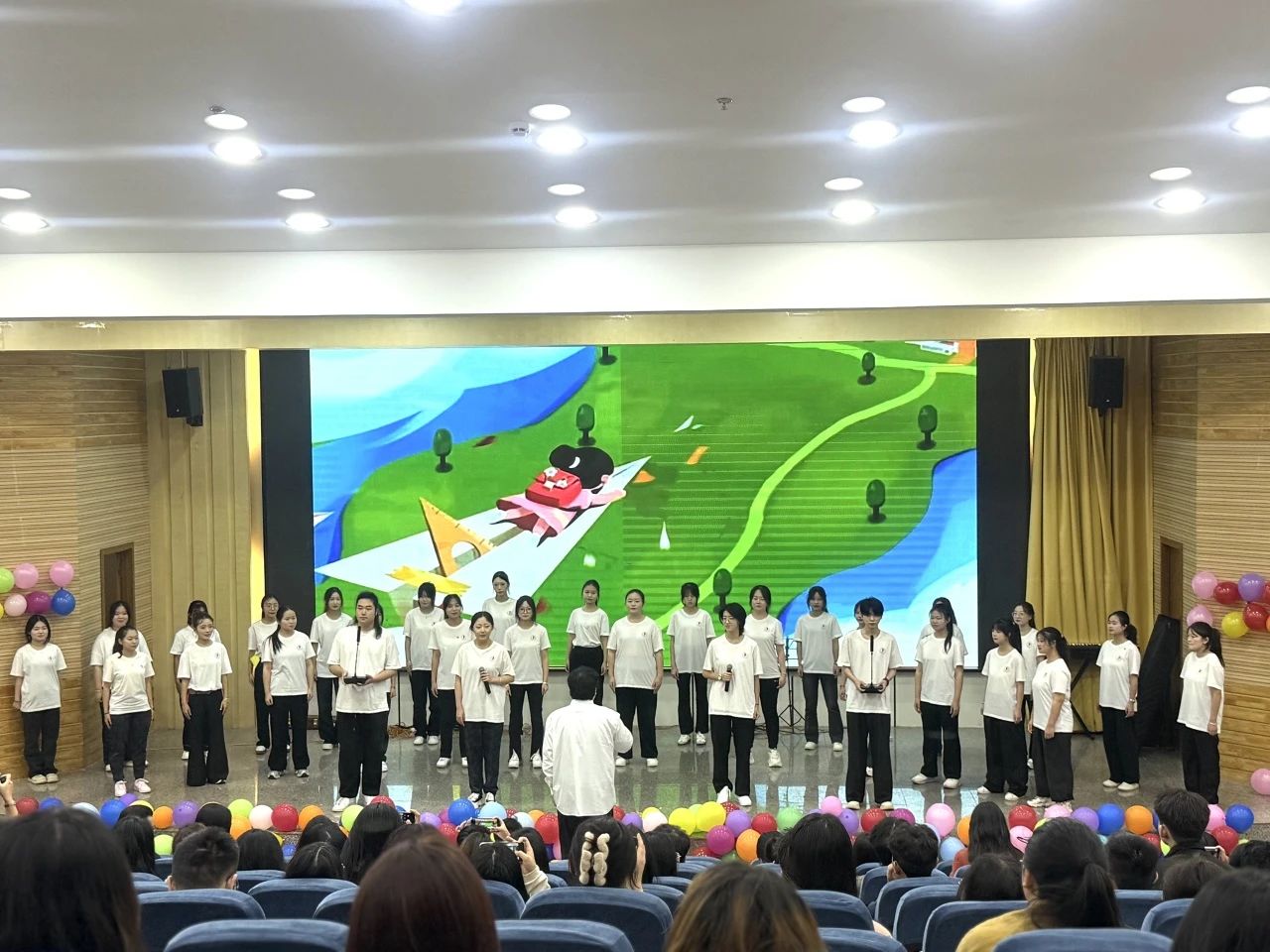 财不说再见！青春礼赞，逐梦起航 财会金融学院2025届毕业典礼圆满落幕 第 20 张