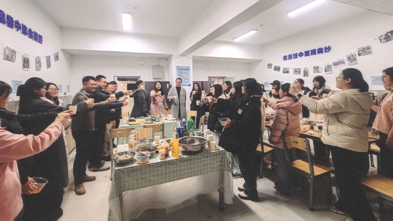 舌尖思政润人心 暖冬冬至聚温情｜财经商贸学院智慧社区开展冬至主题活动 第 1 张