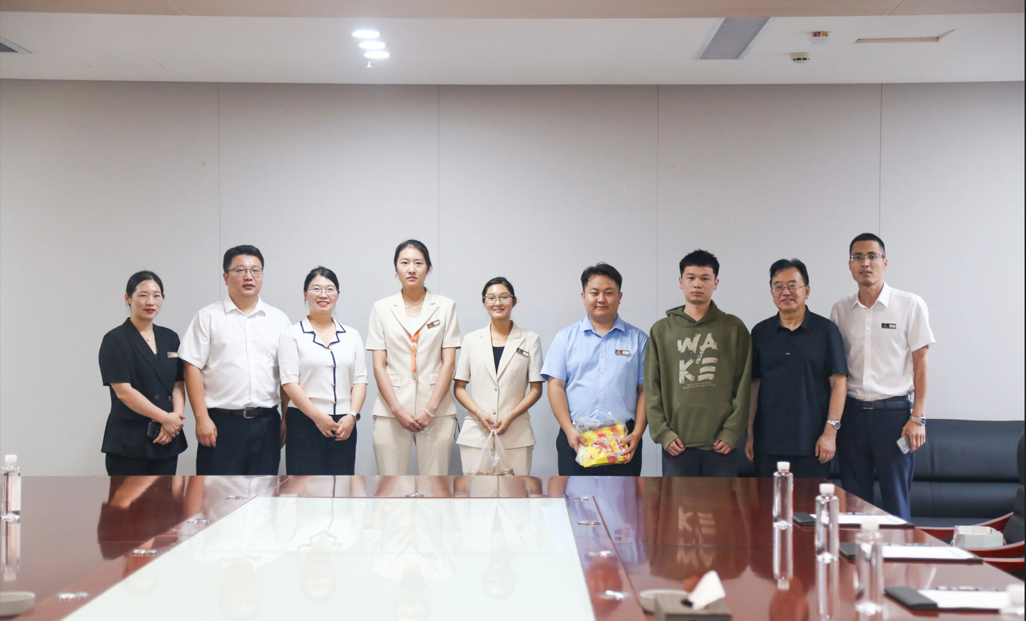 行程千里访良企 校企携手育良才 ——云经管副校长李铭一行赴浙江开展访企拓岗活动并看望毕业生 第 2 张 行程千里访良企 校企携手育良才 ——云经管副校长李铭一行赴浙江开展访企拓岗活动并看望毕业生 第 2 张