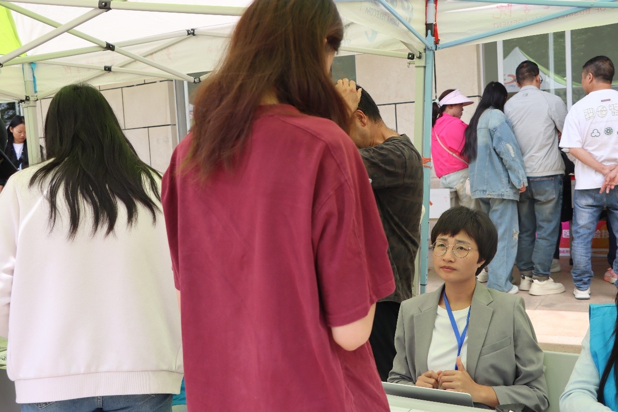 从这里启航！云经管医学院迎2025级新生，解锁医学成长新篇章 第 6 张