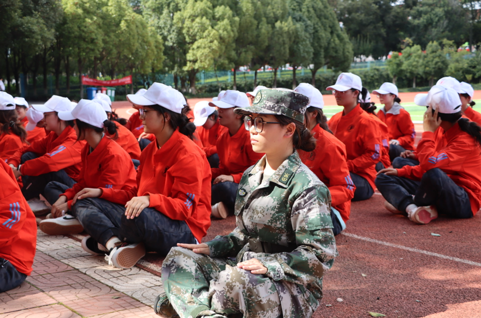 训之以严，砺之以行——云经管医学院军训纪实 第 8 张