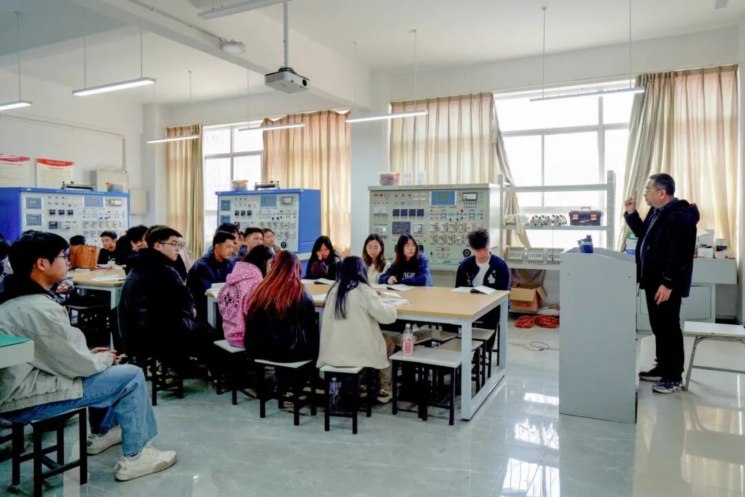 今天，云经管开学第一天！ 第 7 张