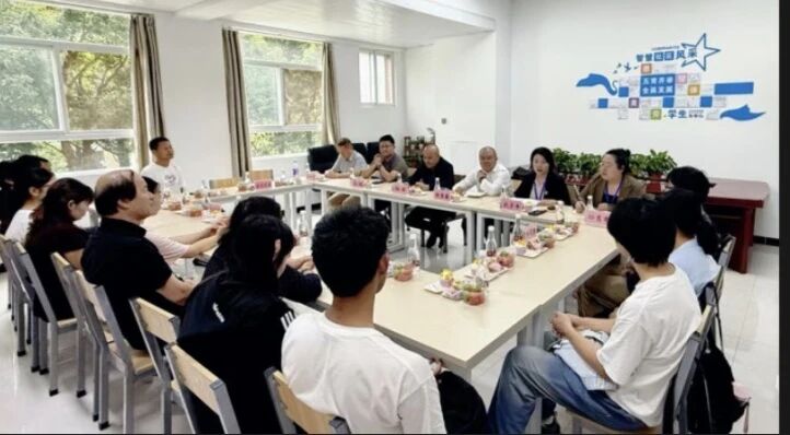 学院资讯 | 逐光而行启新篇 青春筑梦向未来 ——财经商贸学院圆满完成2026级新生迎新工作 第 7 张