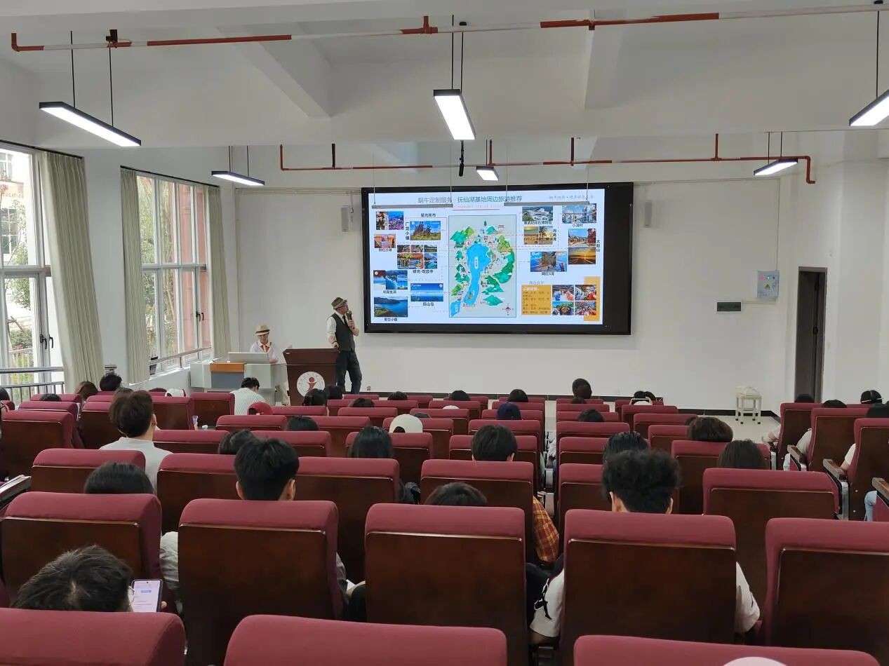 学院资讯 | 企业专场招聘/财经商贸学院成功举行蜗牛・康养旅居专场招聘会 第 2 张