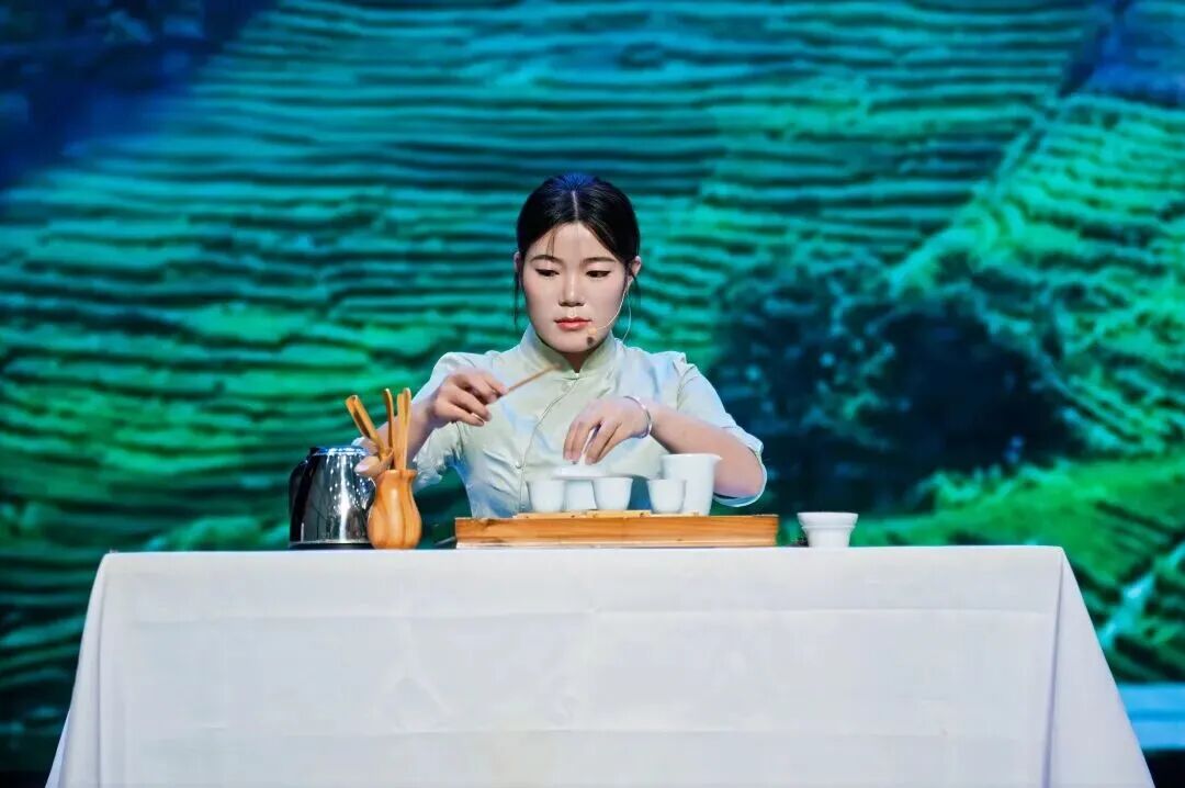 青春榜样说 | 全国两会，财经商贸学院学子在现场！ 第 17 张