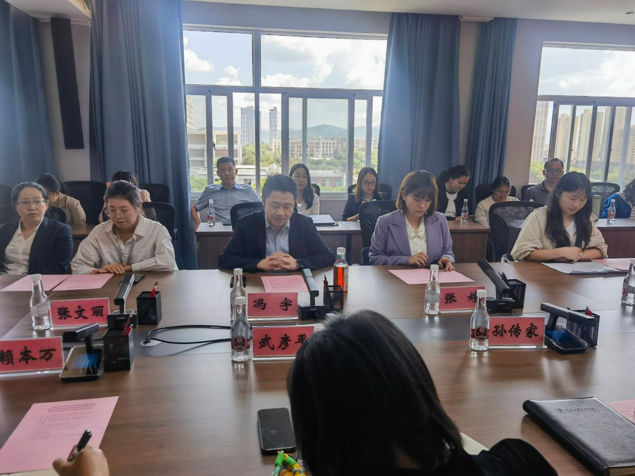 学院资讯 | 500强服务企业健之佳集团到云南经济管理学院进行教师节慰问交流 第 3 张 学院资讯 | 500强服务企业健之佳集团到云南经济管理学院进行教师节慰问交流 第 3 张