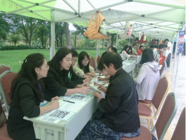 学院资讯 | 逐光而行启新篇 青春筑梦向未来 ——财经商贸学院圆满完成2026级新生迎新工作 第 3 张