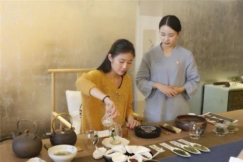 青春榜样说 | 全国两会，财经商贸学院学子在现场！ 第 13 张